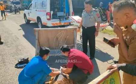 Jalan Berlubang di Campurdarat Diduga Picu Kecalakaan Beruntun Tiga Kendaraan, Pengendara Nmax Tewas di Lokasi
