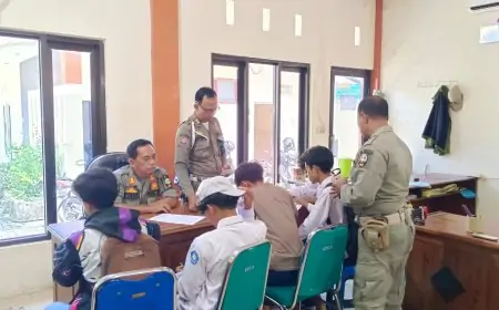 Bolos Berjamaah di Pantai, Lima Pelajar Diamankan Satpol PP Situbondo