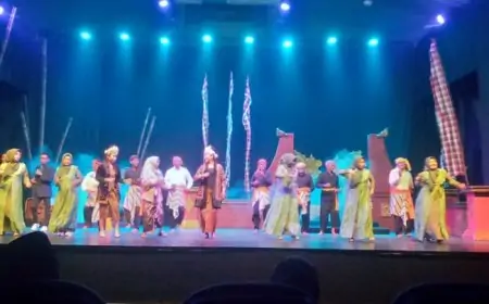 Pementasan Rekontruksi Gambus Misri Bintang Sembilan Pukau Ratusan Penonton