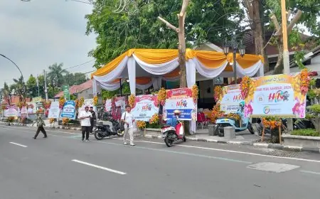 Puluhan Karangan Bunga Hiasi HPN 2026 di Balai KWG Gresik, Gelar Tradisi Religi dan Sosial