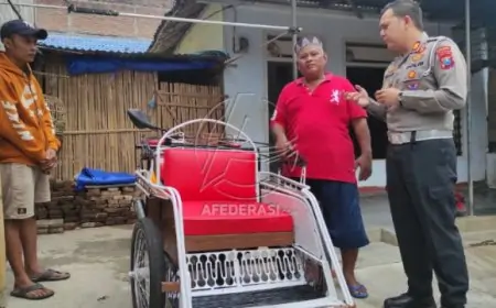 Bantu Pulihkan Ekonomi Korban Laka, Satlantas Polres Tulungagung Berikan Unit Bentor Baru untuk Kuli Angkut