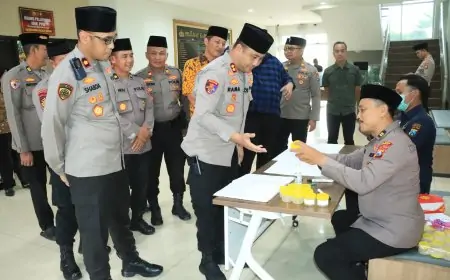 Jalani Tes Urine, Kapolres Gresik dan 19 PJU Hasilnya  Dinyatakan Negatif