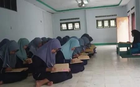 Ramadan di Ponpes Attahdzib Jombang : Ngaji 52 Kitab Kuning Kilatan hingga Belajar Budidaya Ikan