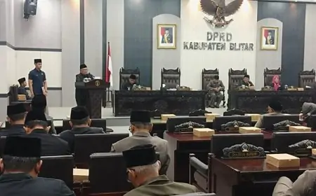Enam Raperda Disahkan, Bupati Blitar Tegaskan Komitmen Perkuat Desa, Pelayanan Publik, dan Produk Lokal