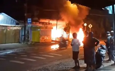 7 Motor dan 1 Rumah Dibakar Massa di Perbatasan Gresik-Lamongan, Dipicu Pelaku Tawuran Belum Tertangkap
