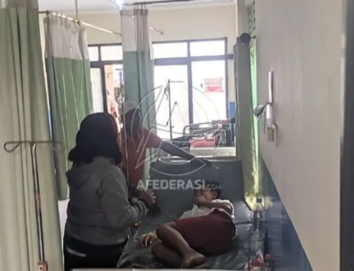 Puluhan Siswa SDN 3 Bungur Diduga Keracunan Ayam Suwir pada Menu MBG