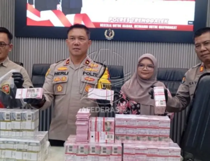 Polres Trenggalek Ringkus Dua Penipu Lintas Provinsi, Modus Janjikan Modal Usaha Rp50 Miliar