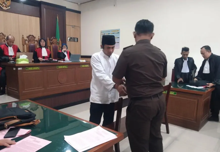 Kembali Geruduk PN Gresik, Puluhan Warga Ima'an Desak Pelaku Utama Midhol Dihukum Berat