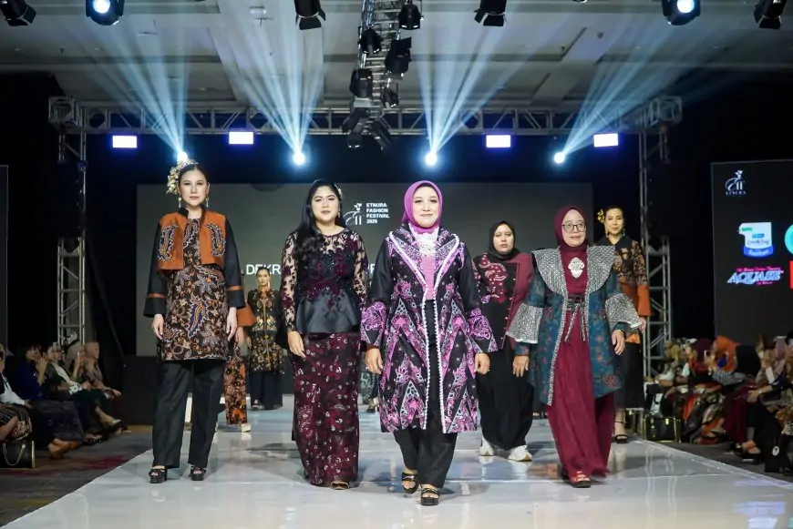 Rayakan HUT Ke-5 Etnura, Batik Lamongan Pukau Panggung Etnura Fashion Festival 2026