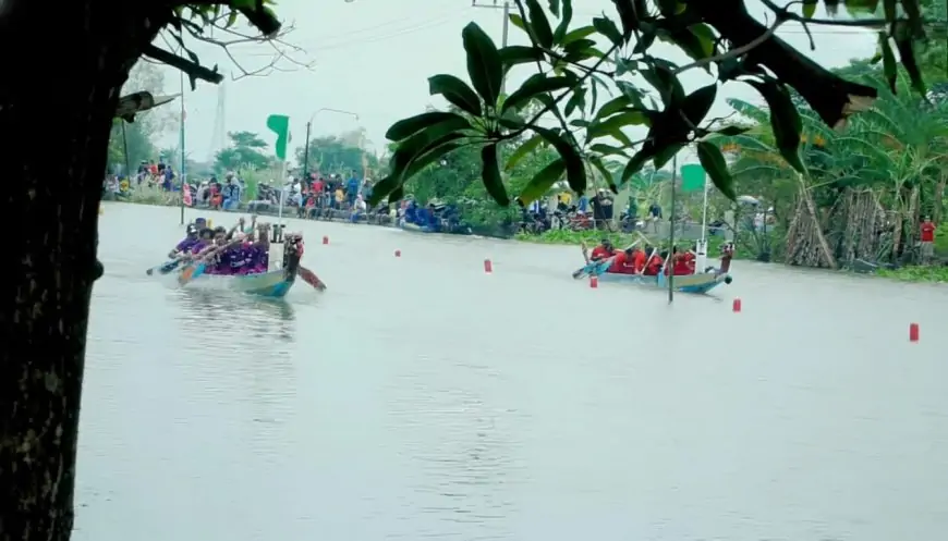 16 Tim Beradu Lomba Dayung Dragon Boat di Lamongan Warnai Harlah 1 Abad NU