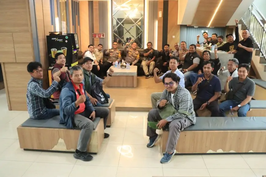 Duduk Bareng Awak Media, Kapolres Gresik Perkuat Sinergi Jaga Kamtibmas dan Informasi Publik