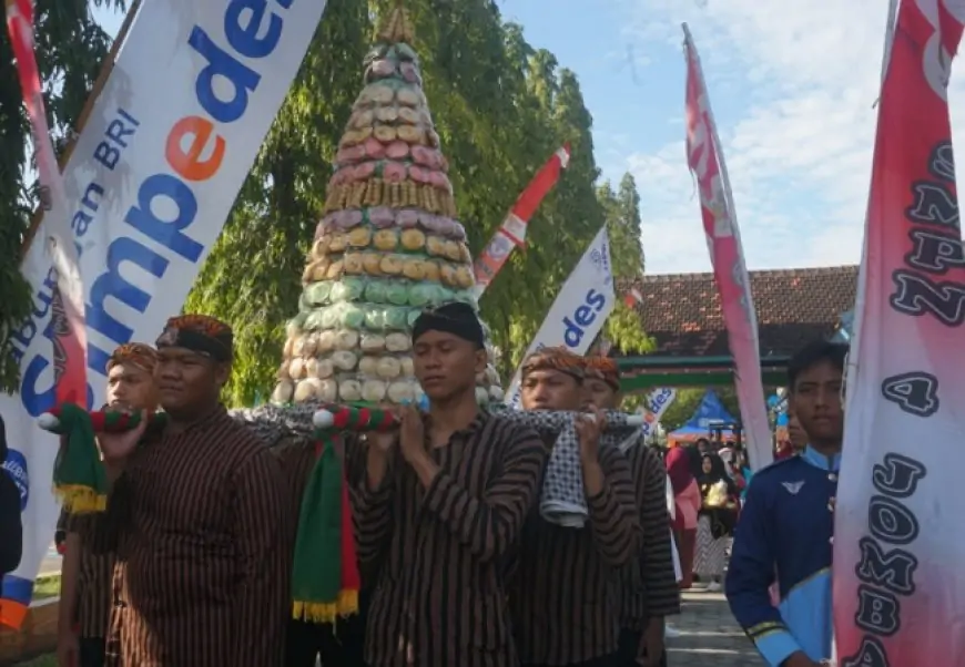SMPN 4 Jombang Ramaikan Grebeg Apem dan Kirab Budaya Warnai Jelang Ramadan