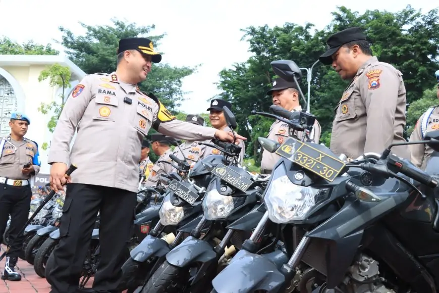 Pastikan Pelayanan Optimal, Kapolres Gresik Cek Motor Patroli hingga Water Canon