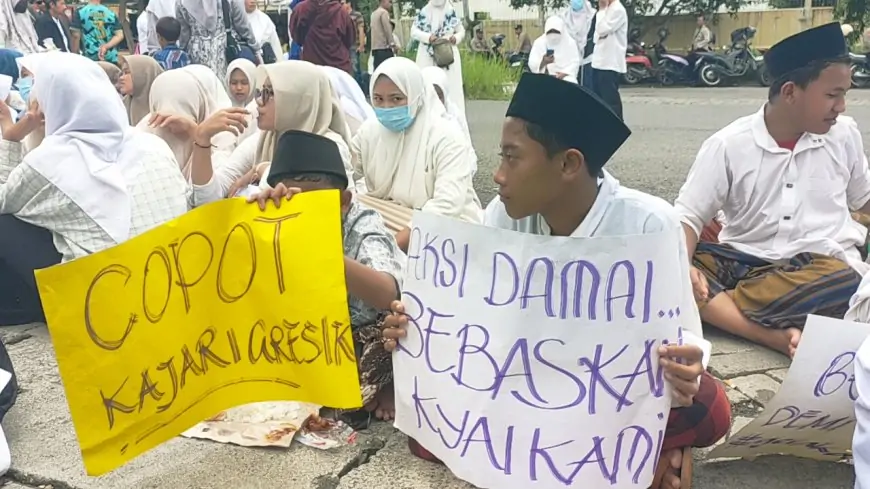 Dana Hibah Jatim Rp400 Juta Berujung Penahanan Kiai, Santri Ushulul Hikmah Al Ibrohimi Gelar Aksi Protes