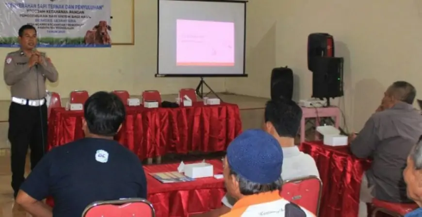 Jaga Kekhusyukan Ramadan, Satlantas Polres Trenggalek Masuk Desa Lewat Program Polbindes