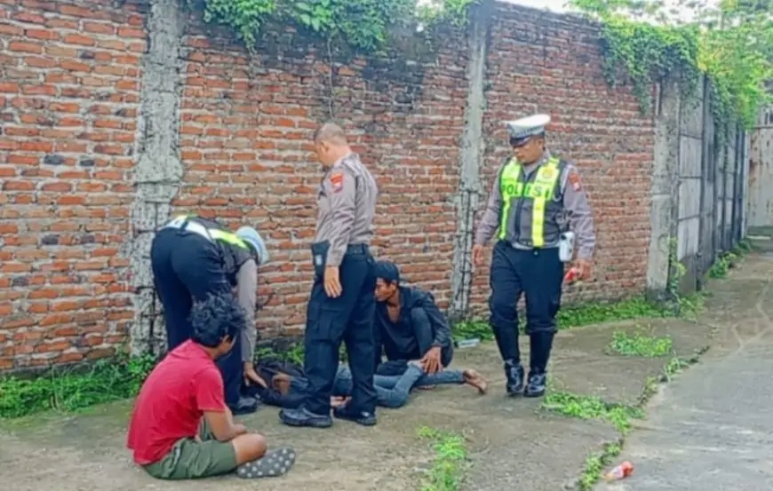 Tiga Remaja Mabuk Arak Bali Tumbang di Jalan Gresik, Polisi Ingatkan Bahaya Miras