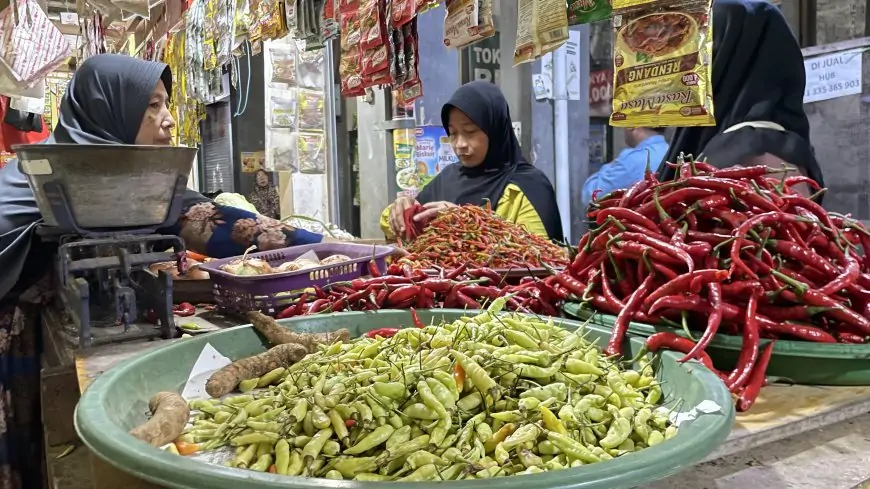 Awal Ramadan, Harga Cabai dan Daging Ayam di Lamongan Melonjak