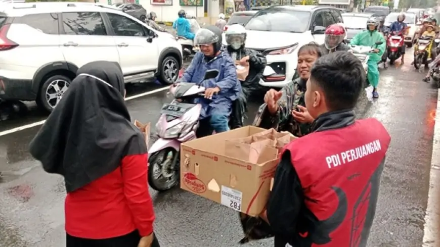 Di Jantung Kota, PDIP Bondowoso Padukan Ibadah dan Aksi Ekologi