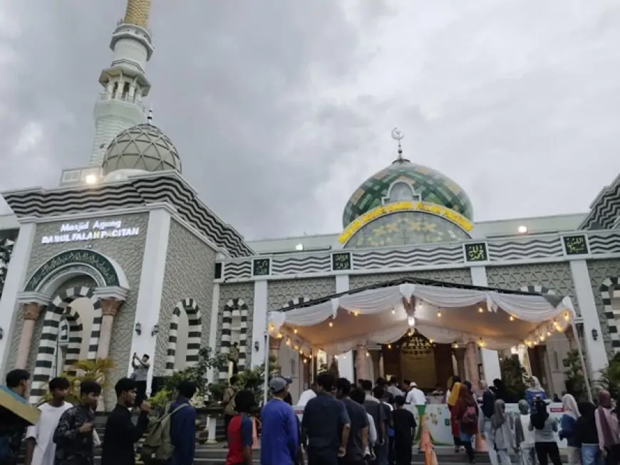 Masjid Agung Pacitan Siapkan Ratusan Takjil Gratis