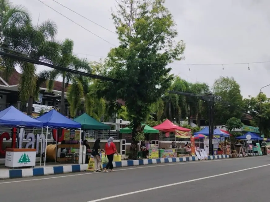 UMKM di Alon-alon Pacitan Punya Zona Sendiri
