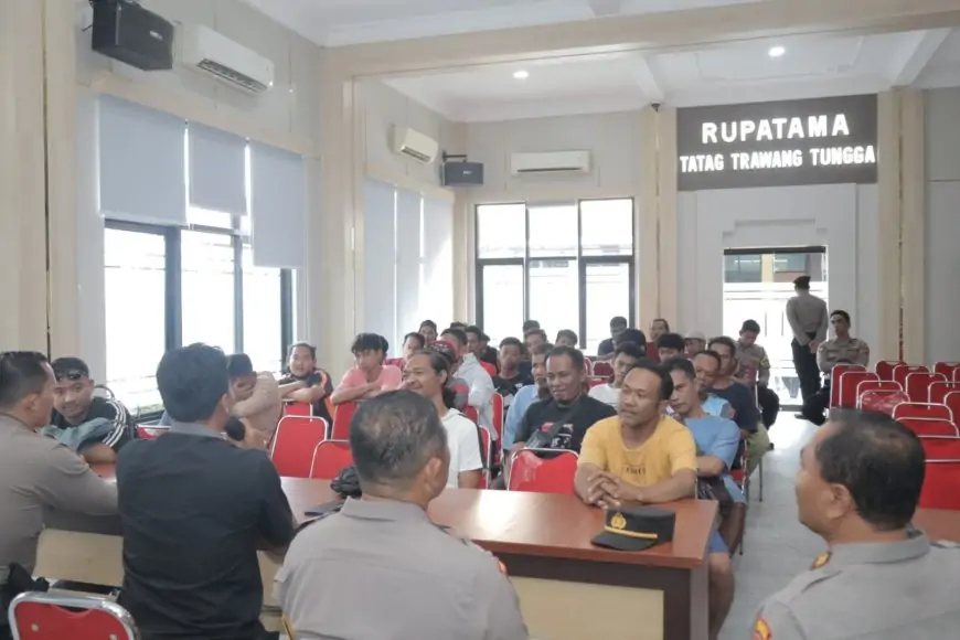 Dugaan Penyelewengan Dana HIPPAM, Warga Blawirejo Lamongan Geruduk Balai Desa