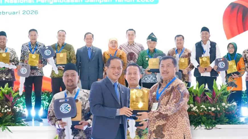 Jombang Raih Penghargaan Nasional Pengelolaan Sampah dari Menteri Lingkungan Hidup