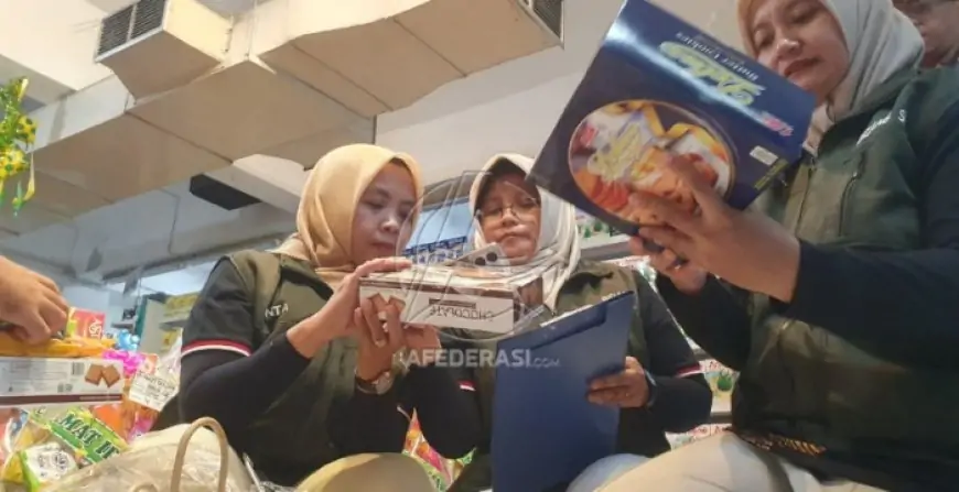 Sidak Parcel Lebaran di Tulungagung: Petugas Temukan Produk Impor Tanpa Izin Edar dan Kemasan Rusak