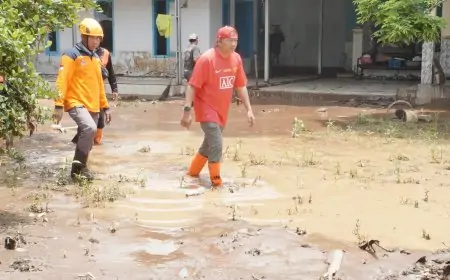 Situbondo Dikepung Banjir Bandang, Bupati Rio Tetapkan Status Tanggap Darurat
