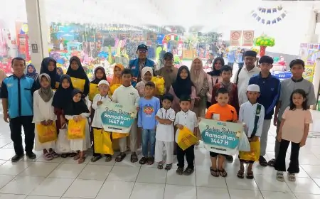 Keren! Karang Taruna Lamongan dan Nurul Hayat Ajak Puluhan Anak Yatim Belanja Baju Lebaran