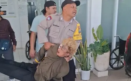Lansia di Jombang Dibacok Anjal Saat Cari Rumput, Pelaku Babak Belur Dihajar Massa