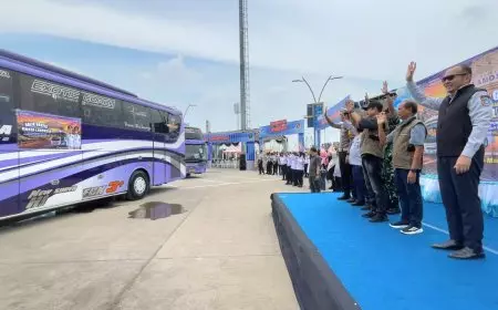 Pemkab Lamongan Berangkatkan 146 Pemudik Balik Gratis ke Jakarta dengan Tiga Armada Bus