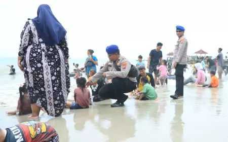 Antisipasi Lonjakan Pengunjung, Kapolres Gresik Pastikan Pengamanan Wisata Pantai Dalegan