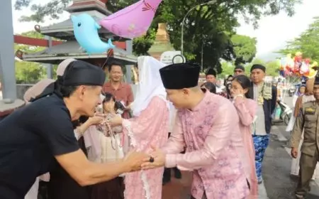 Momen Hangat Idulfitri di Trenggalek, Mas Ipin Ajak Warga Syukuri Kedamaian Indonesia