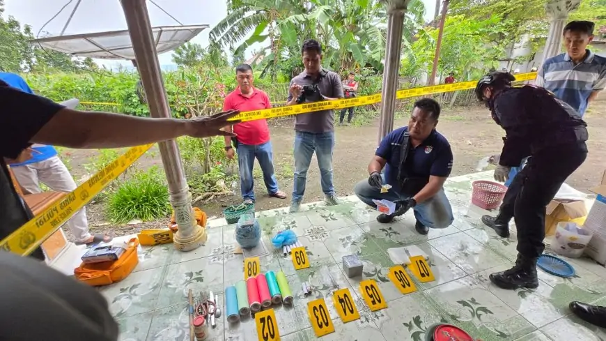 Nekat Simpan Bahan Peledak di Kamar Tidur, Pria di Situbondo Diciduk Polisi