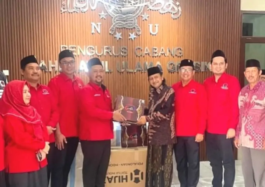 Silaturahmi Ramadan, Ketua PDIP Gresik Beri Bantuan 1000 Sarung ke PCNU Serta Serap Aspirasi