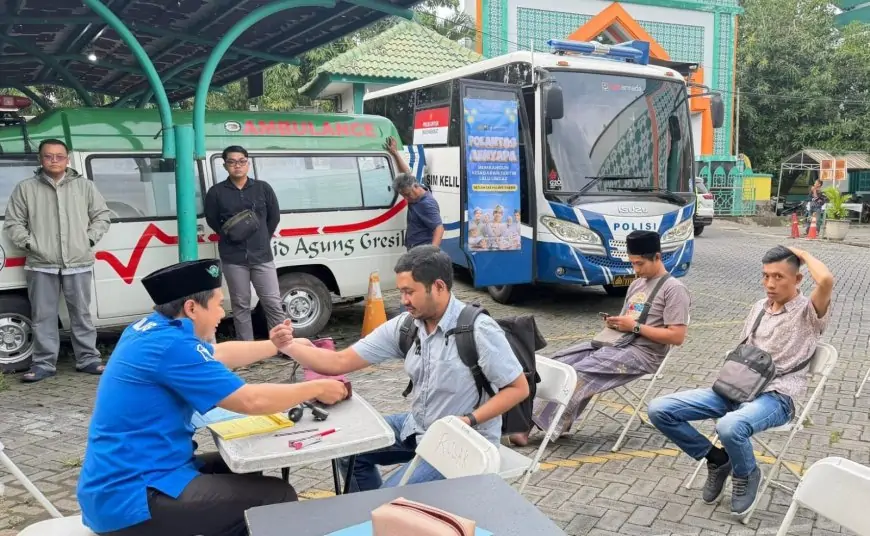 Sambil Ngabuburit Bisa Perpanjang SIM, Layanan Polres Gresik Disambut Antusias Warga