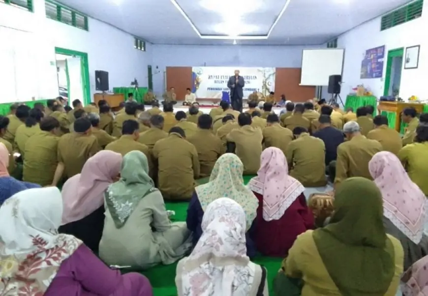 Perhutani KPH Jombang Bagikan 357 Paket Sembako