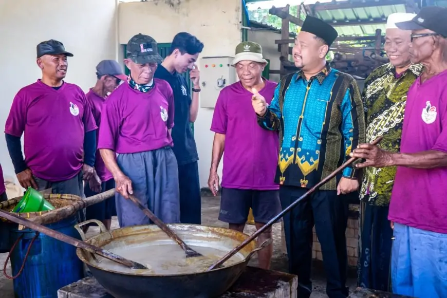 Sanggring Kolak Ayam Gumeno, Tradisi Ramadan 5 Abad yang Terus Dilestarikan Warga Gresik
