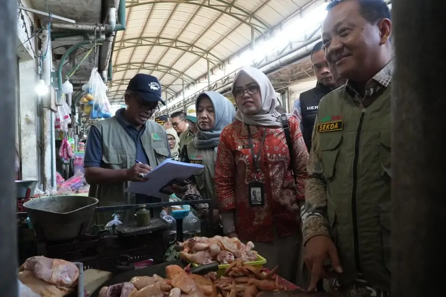 Pemkab Jombang Turun ke Pasar Pastikan Stok Pangan Aman dan Harga Stabil