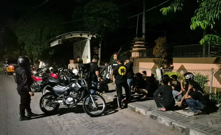 Konvoi Sahur on the Road di Kebomas Gresik Dibubarkan Polisi, 21 Pemuda Diamankan