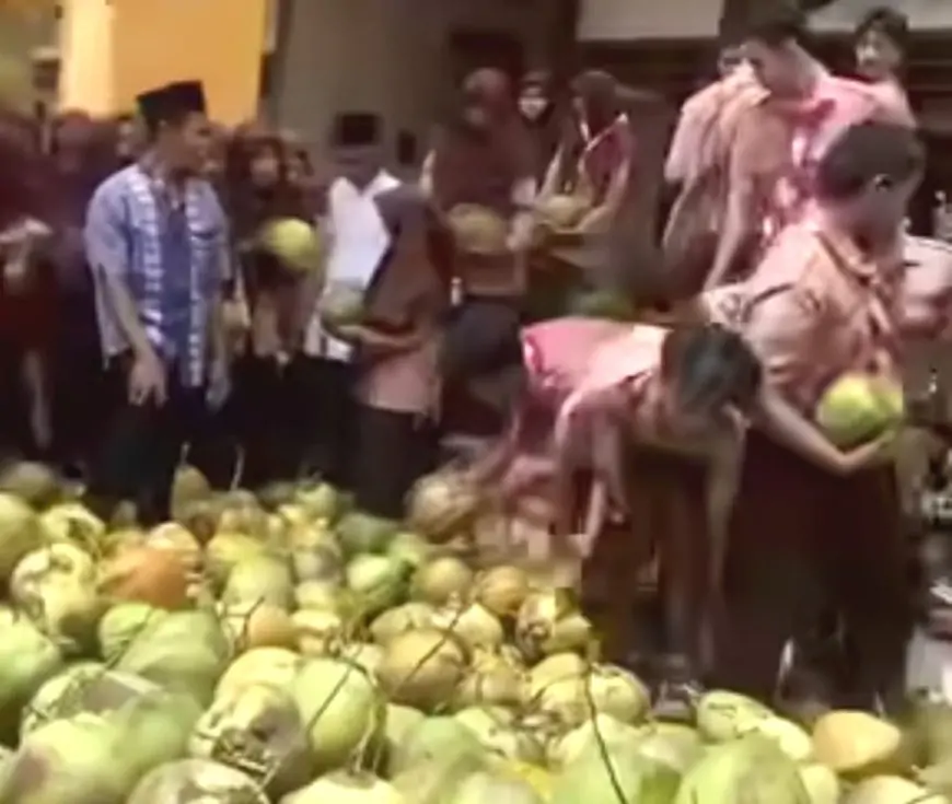 Akibat Menu MBG Kelapa Utuh, 9 SPPG di Gresik Dihentikan Beroperasi oleh BGN
