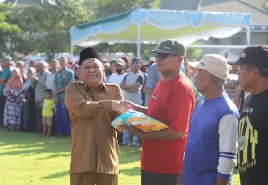 Pemkab Jombang Salurkan Bansos untuk 2.495 Warga Jelang Lebaran, Cek Besaran Bantuannya!