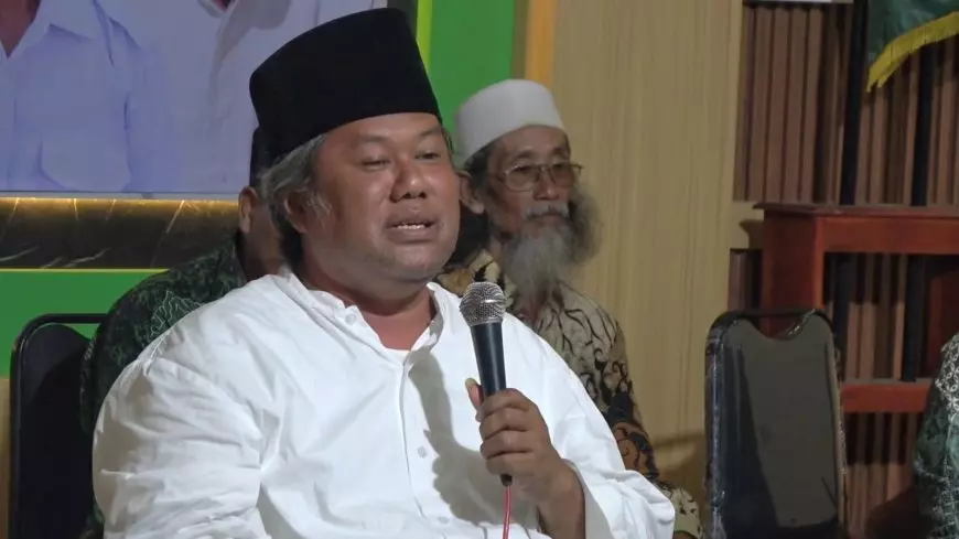 Gus Muwafiq Soroti Konflik Global Dihadapan Warga Nahdliyin Lamongan