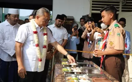 Menko Zulkifli Hasan: Akselerasi ke Sekolah Agama hanya 15 Persen
