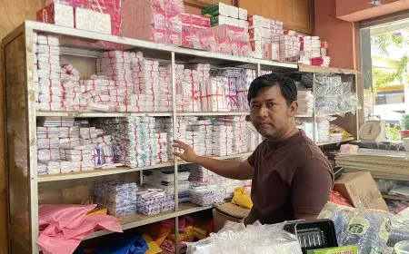 Harga Plastik di Lamongan Melambung Hingga 100 Persen, Pedagang dan Pembeli Mengeluh