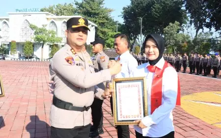 Bukan Sekadar Tugas, Ini Kisah Empati Polisi Gresik di Balik Penghargaan