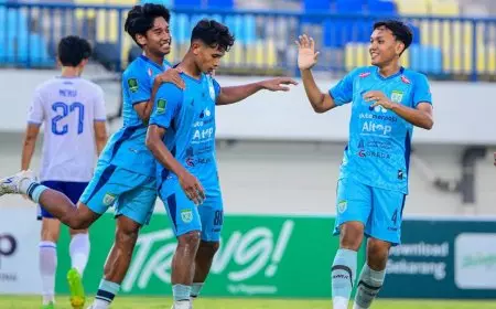 Persela Lamongan Cukur Persipal 7-1, Kado Manis HUT ke-59