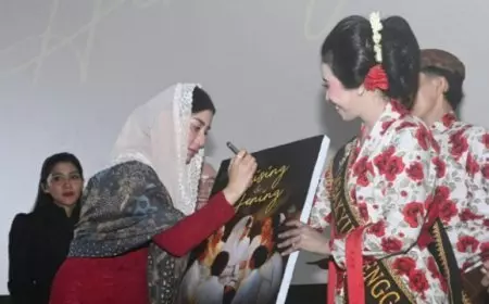 Novita Hardini Luncurkan Buku 'Bising dan Hening', Ajak Perempuan Trenggalek Berani Berkarya lewat Tulisan
