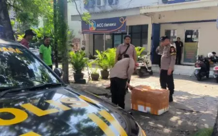 Geger Kotak Berlakban Coklat di Depan BAF Tulungagung, Saat Dibuka Ternyata Isinya Ini