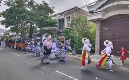 Dari Busana Kartini hingga Maskot Kethek Ogleng, Karnaval Siswa Pacitan Penuh Kreativitas